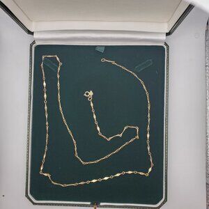 33" Sarah Cov Canada Gold‑Tone Necklace – Elegant, Versatile, and Collectible